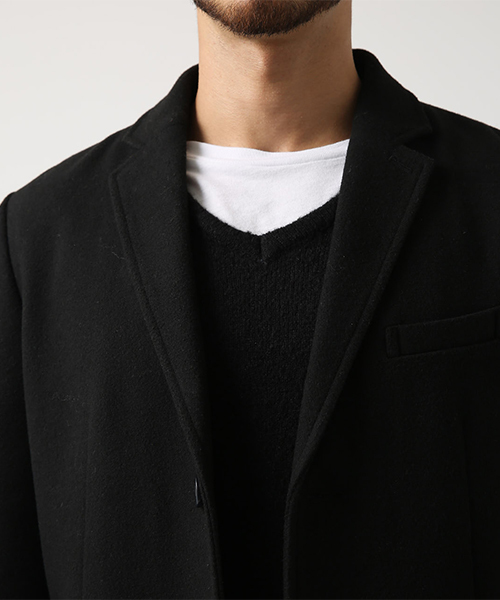 AZUL by moussy（アズールバイマウジー）の「スタンダードシングルチェスターコート（チェスターコート・メンズ・キャメル/ブラック・MEDIUM/LARGE/SMALL/X-LARGE/X-SMALL）」の4枚目の写真