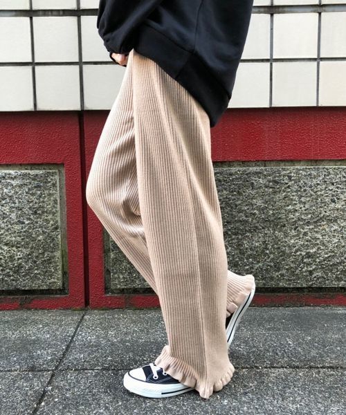 tiptop(ティップトップ)の「裾フリルリブニットパンツ(その他パンツ・レディース・ブラック/ベージュ/ブラウン・FREE)」の6枚目の写真