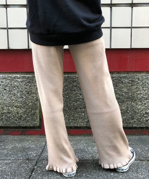 tiptop(ティップトップ)の「裾フリルリブニットパンツ(その他パンツ・レディース・ブラック/ベージュ/ブラウン・FREE)」の5枚目の写真
