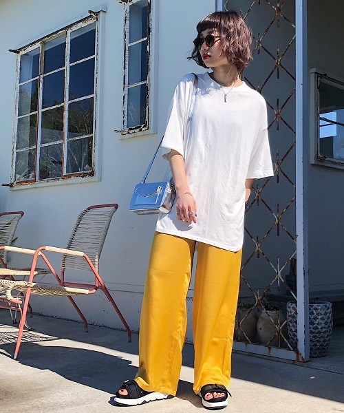 PAGEBOY（ページボーイ）の「シャイニーサテンパンツ（その他パンツ・レディース・ダークオレンジ/モカ/イエロー/サックスブルー/ピンク/ライトグレー・FREE）」の19枚目の写真