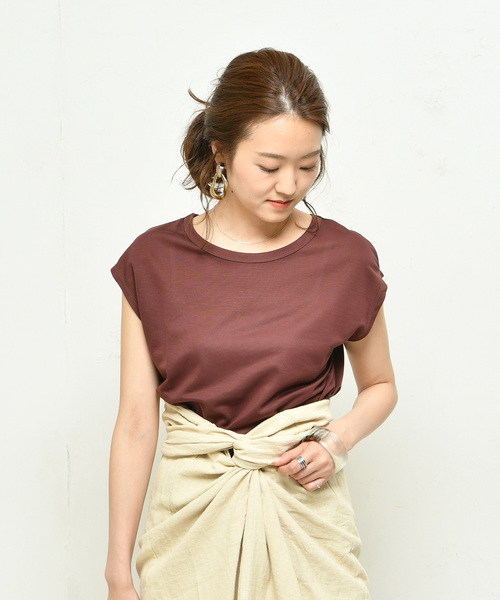 DouDou（ドゥドゥ）の「フレンチT（Tシャツ/カットソー・レディース・ブラック/オフホワイト/カーキ/バイオレット/ライトベージュ/グレイッシュベージュ/ブラウン/ミント/グレー・SMALL/MEDIUM）」の4枚目の写真