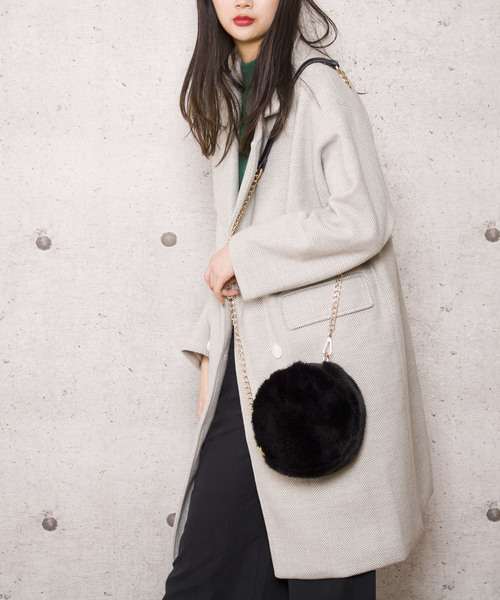 Jewelobe(ジュエローブ)の「フェイクファーチェーンショルダーバッグ(ショルダーバッグ)」|ブラック