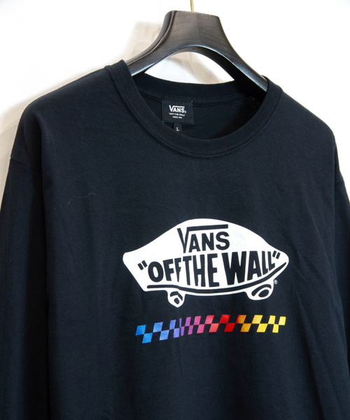 VANS（バンズ）の「VANS OTWチェッカーレインボー プリントロンT