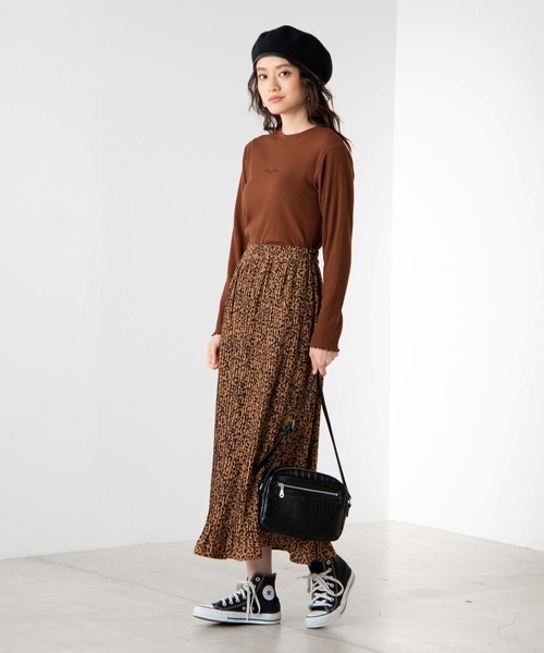 WEGO（ウィゴー）の「WEGO/ロゴ刺繍リブTシャツ（Tシャツ/カットソー・レディース・ホワイト/ブラック/ブラウン/ワイン・FREE）」の9枚目の写真