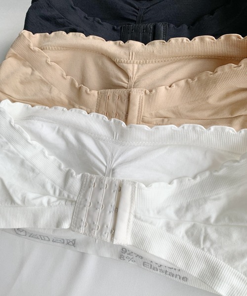 CLEA（クレア）の「カップ付 ストラップレスフリルブラトップ（チューブトップ・レディース・ホワイト/ブラック/ベージュ/チャコールグレー/グレイッシュベージュ/カーキ・FREE）」の14枚目の写真