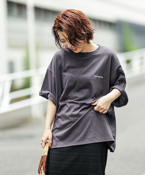 natural couture（ナチュラルクチュール）の「リラックスBACKロゴT（L）（Tシャツ/カットソー・レディース・オフホワイト/スミクロ/ベージュ/ブラウン・LARGE）」の3枚目の写真