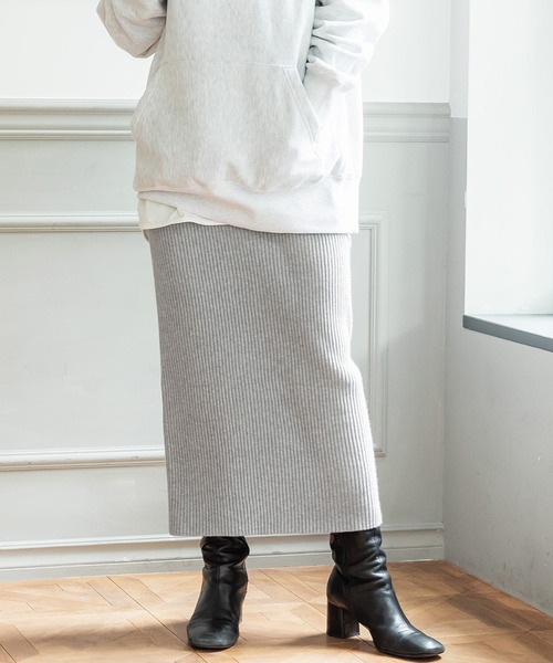 coca（coca）（コカ）の「【WEB限定セール】＼新色登場／コーデも動きも自由自在！リブニットIラインスカート（スカート・レディース・グレー系その他/ブラック/ベージュ/イエロー/グレー/グリーン/レッド/カーキ/ライトベージュ/パープル/マスタード/チャコールグレー/ブラウン/アイボリー・ONE SIZE）」の4枚目の写真