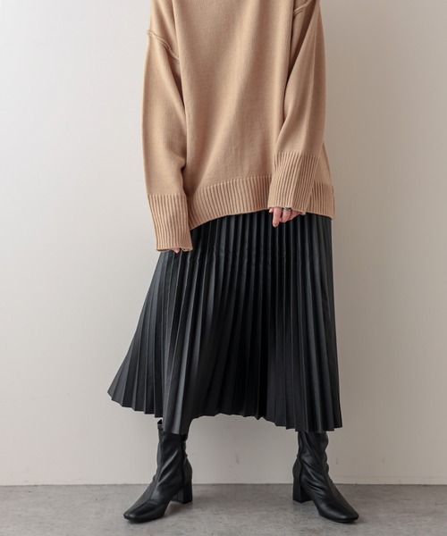 natural couture（ナチュラルクチュール）の「合皮プリーツスカート（スカート・レディース・アイボリー/ブラック/ブラウン・FREE）」の2枚目の写真