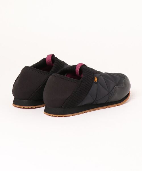 Teva（テバ）の「【 TEVA / テバ 】 EMBER MOC / エンバーモック ･･（スリッポン・レディース・ブラック/サンドベージュ・8/6/7/5）」の3枚目の写真