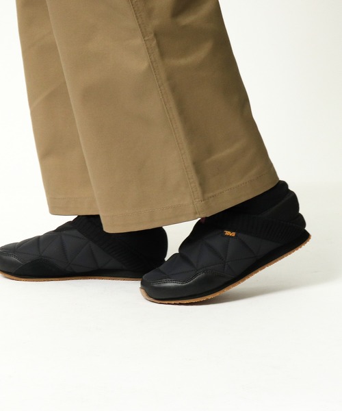 Teva（テバ）の「【 TEVA / テバ 】 EMBER MOC / エンバーモック ･･（スリッポン・レディース・ブラック/サンドベージュ・8/6/7/5）」の12枚目の写真