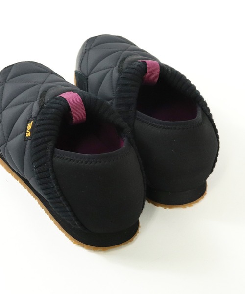 Teva（テバ）の「【 TEVA / テバ 】 EMBER MOC / エンバーモック ･･（スリッポン・レディース・ブラック/サンドベージュ・8/6/7/5）」の17枚目の写真