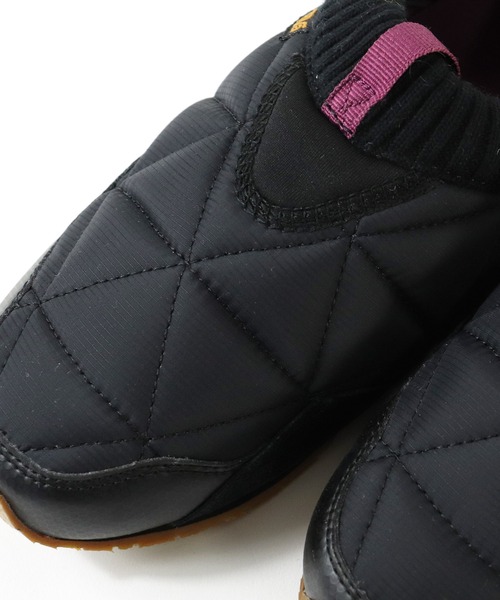 Teva（テバ）の「【 TEVA / テバ 】 EMBER MOC / エンバーモック ･･（スリッポン・レディース・ブラック/サンドベージュ・8/6/7/5）」の15枚目の写真