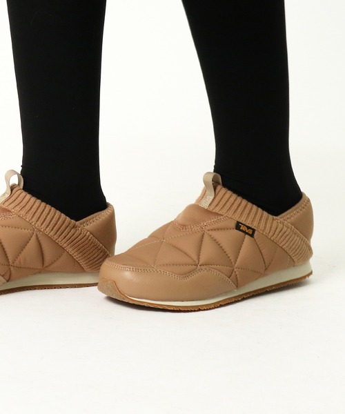 Teva（テバ）の「【 TEVA / テバ 】 EMBER MOC / エンバーモック ･･（スリッポン・レディース・ブラック/サンドベージュ・8/6/7/5）」の20枚目の写真