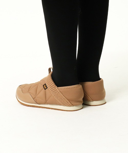 Teva（テバ）の「【 TEVA / テバ 】 EMBER MOC / エンバーモック ･･（スリッポン・レディース・ブラック/サンドベージュ・8/6/7/5）」の21枚目の写真
