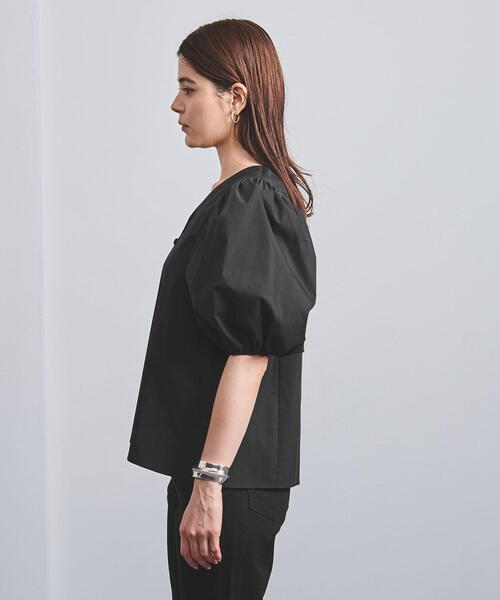 VONDEL（フォンデル）の「＜VONDEL（フォンデル）＞Vネック ギャザースリーブ ブラウス（シャツ/ブラウス・レディース・ライトブルー/ブラック・36）」の6枚目の写真