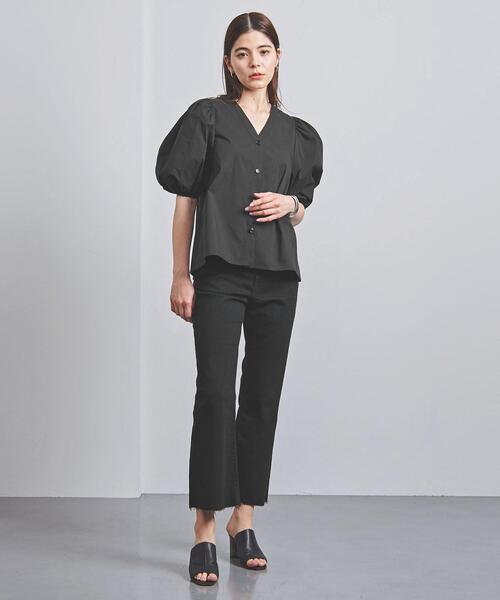 VONDEL（フォンデル）の「＜VONDEL（フォンデル）＞Vネック ギャザースリーブ ブラウス（シャツ/ブラウス・レディース・ライトブルー/ブラック・36）」の5枚目の写真