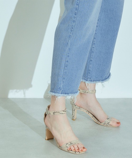 titivate（ティティベイト）の「カットオフワイドデニムパンツ（デニムパンツ・レディース・ライトブルー/オフホワイト/ブルー・S/M/L）」の20枚目の写真