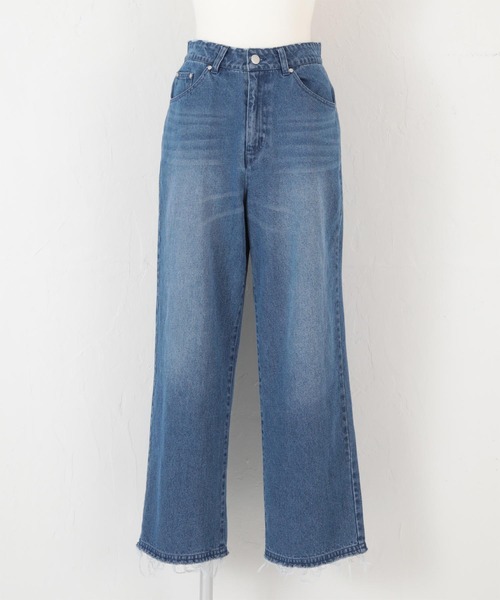 titivate（ティティベイト）の「カットオフワイドデニムパンツ（デニムパンツ・レディース・ライトブルー/オフホワイト/ブルー・S/M/L）」の8枚目の写真