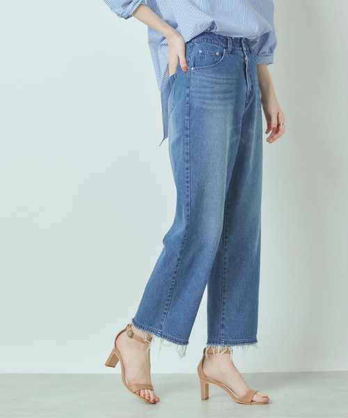 titivate（ティティベイト）の「カットオフワイドデニムパンツ（デニムパンツ・レディース・ライトブルー/オフホワイト/ブルー・S/M/L）」の10枚目の写真