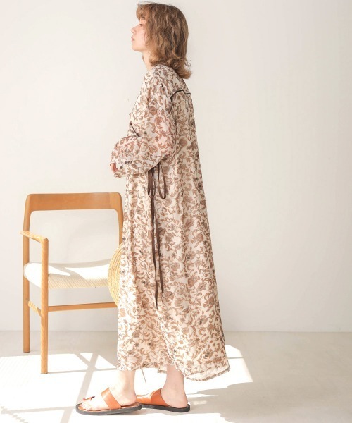 Bab(バブ)の「【WEB限定】ペイズリー2WAYワンピース(ワンピース・レディース・ブラック/ベージュ・38)」の6枚目の写真