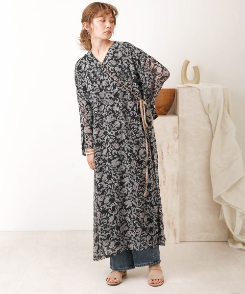Bab(バブ)の「【WEB限定】ペイズリー2WAYワンピース(ワンピース・レディース・ブラック/ベージュ・38)」の15枚目の写真