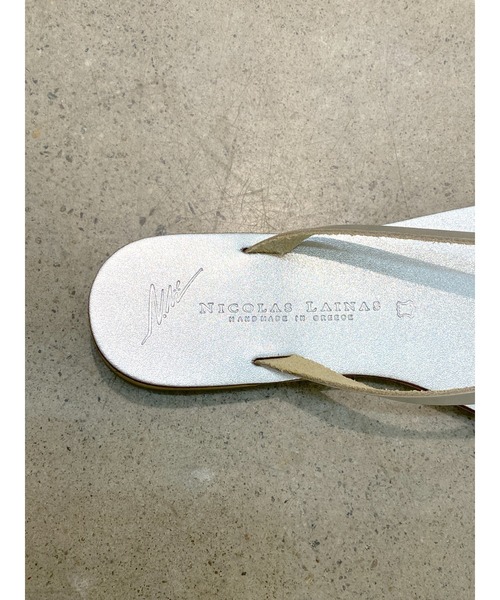 SHENERY（シーナリー）の「(NICOLAS LAINAS/ニコラスライナス)フラットサンダル（サンダル・レディース・シルバー/ゴールド・38/36/37）」の8枚目の写真