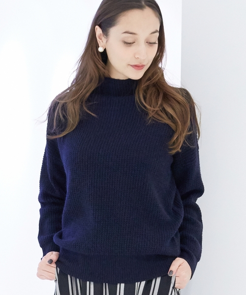 green label relaxing（グリーンレーベルリラクシング）の「GT R/N/W ボトルネック POニット 7G（ニット/セーター・レディース・オフホワイト/ネイビー/パープル・フリー）」の2枚目の写真