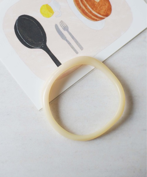 Port（ポート）の「ニュアンスカラー アクリル バングル（バングル/リストバンド・レディース・ブラウン/ライトブラウン/クリーム/ライトピンク・FREE）」の10枚目の写真