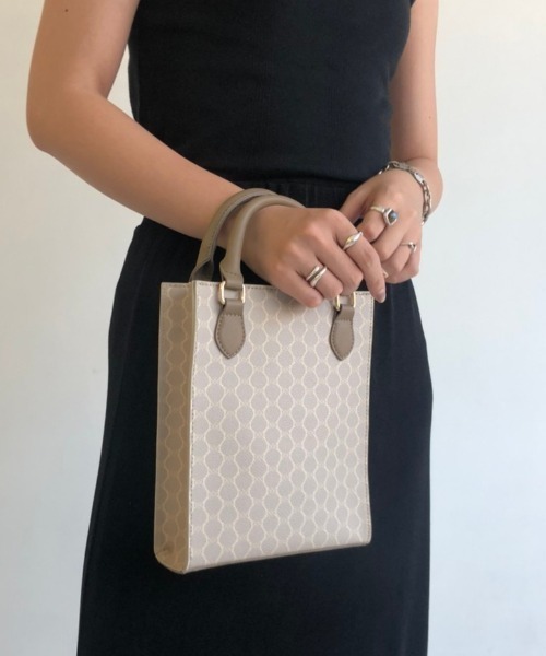 Aunt Marie's（アントマリーズ）の「モノグラムスクエアミニショルダー（ショルダーバッグ・レディース・ベージュ/ブラウン/ブラック・FREE）」の21枚目の写真