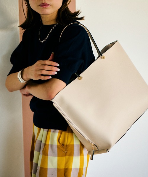 E'POR（エポール）の「【E'POR】【A4対応】 Y BAG Wideサイドジップ横型トートバッグ）（トートバッグ・レディース・ブラック/ダークブラウン/ブラウン/オフホワイト・FREE）」の2枚目の写真