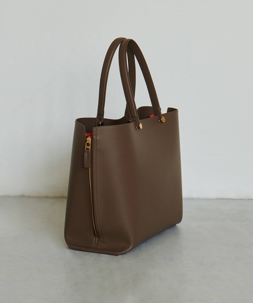 E'POR（エポール）の「【E'POR】【A4対応】 Y BAG Wideサイドジップ横型トートバッグ）（トートバッグ・レディース・ブラック/ダークブラウン/ブラウン/オフホワイト・FREE）」の18枚目の写真