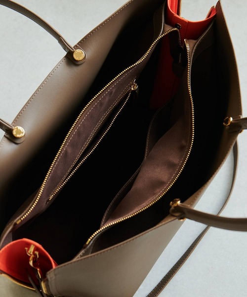 E'POR（エポール）の「【E'POR】【A4対応】 Y BAG Wideサイドジップ横型トートバッグ）（トートバッグ・レディース・ブラック/ダークブラウン/ブラウン/オフホワイト・FREE）」の8枚目の写真