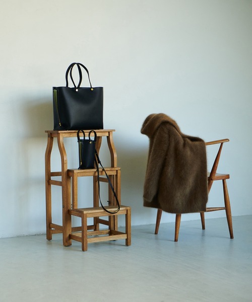 E'POR（エポール）の「【E'POR】【A4対応】 Y BAG Wideサイドジップ横型トートバッグ）（トートバッグ・レディース・ブラック/ダークブラウン/ブラウン/オフホワイト・FREE）」の16枚目の写真