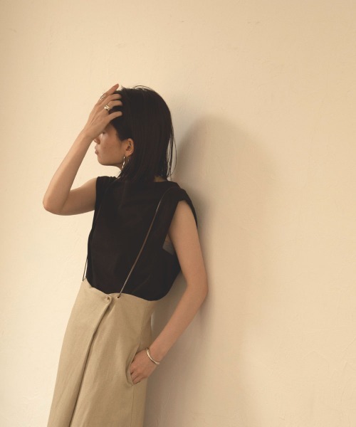 marjour（マージュール）の「CODE SUSPENDERS WRAP SKIRT（スカート・レディース・ベージュ・M）」の4枚目の写真