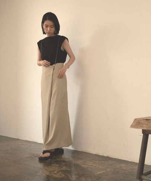 marjour（マージュール）の「CODE SUSPENDERS WRAP SKIRT（スカート・レディース・ベージュ・M）」の10枚目の写真