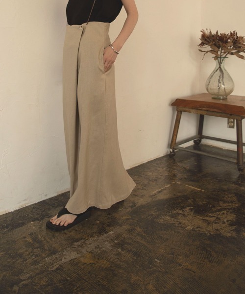 marjour（マージュール）の「CODE SUSPENDERS WRAP SKIRT（スカート・レディース・ベージュ・M）」の13枚目の写真