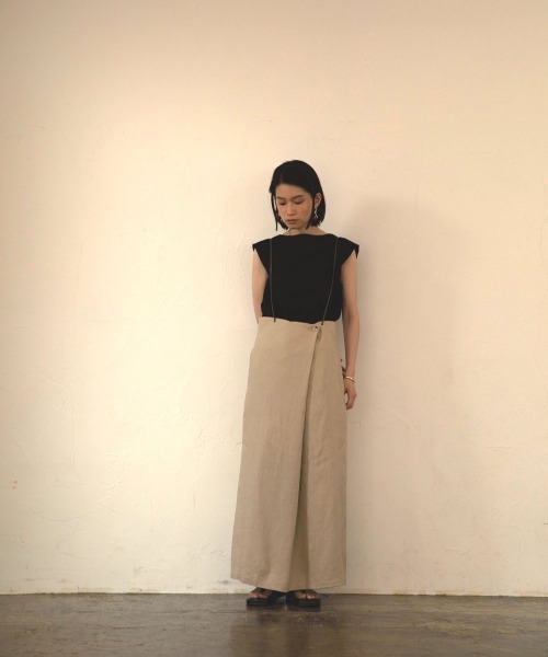marjour（マージュール）の「CODE SUSPENDERS WRAP SKIRT（スカート・レディース・ベージュ・M）」の15枚目の写真