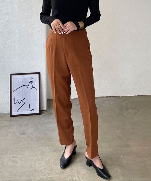 Shelly island(シェリーアイランド)の「ハイウエストテーパードパンツ(その他パンツ・レディース・ブラック/ダークグリーン/テラコッタ・FREE)」の2枚目の写真