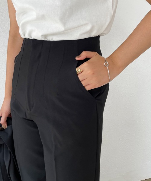 Shelly island(シェリーアイランド)の「ハイウエストテーパードパンツ(その他パンツ・レディース・ブラック/ダークグリーン/テラコッタ・FREE)」の10枚目の写真