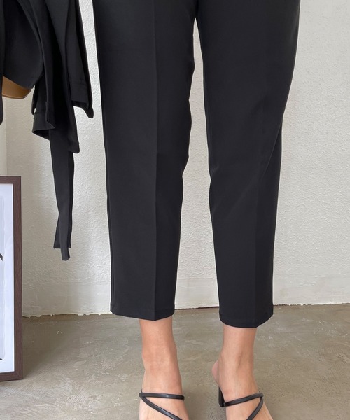 Shelly island(シェリーアイランド)の「ハイウエストテーパードパンツ(その他パンツ・レディース・ブラック/ダークグリーン/テラコッタ・FREE)」の6枚目の写真