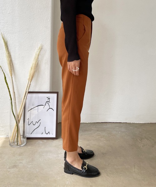 Shelly island(シェリーアイランド)の「ハイウエストテーパードパンツ(その他パンツ・レディース・ブラック/ダークグリーン/テラコッタ・FREE)」の18枚目の写真