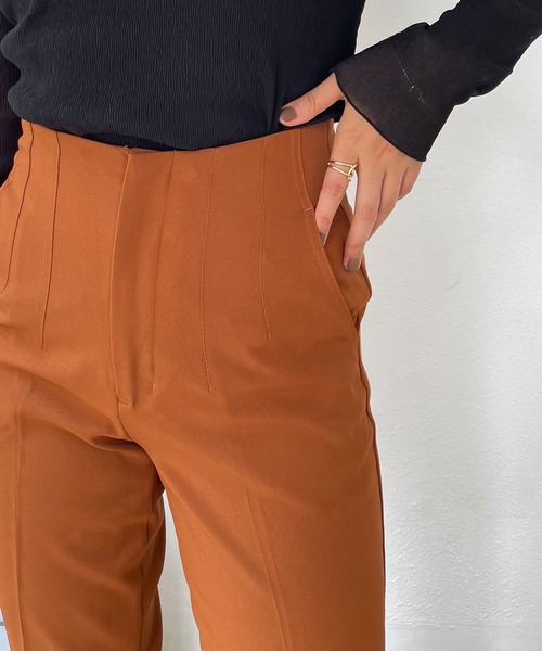 Shelly island(シェリーアイランド)の「ハイウエストテーパードパンツ(その他パンツ・レディース・ブラック/ダークグリーン/テラコッタ・FREE)」の9枚目の写真