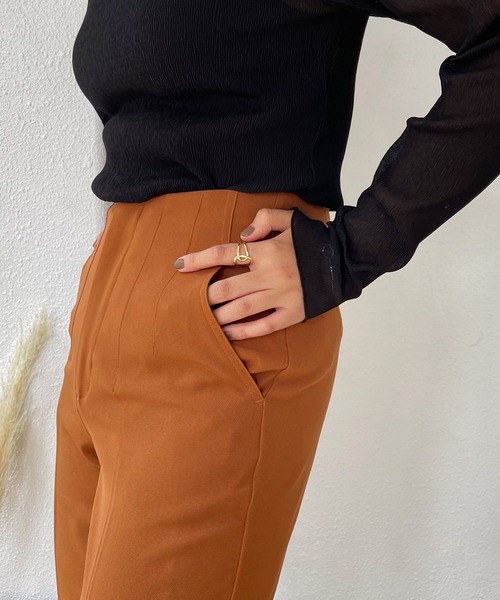 Shelly island(シェリーアイランド)の「ハイウエストテーパードパンツ(その他パンツ・レディース・ブラック/ダークグリーン/テラコッタ・FREE)」の5枚目の写真