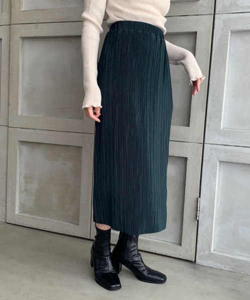 moment+（モーメントプラス）の「マットサテンプリーツセミタイトスカート(裏地あり)（スカート・レディース・ブラック/ダークグリーン/パープル/ブラウン/オレンジ/ライトグリーン/アイボリー/グレイッシュベージュ/ターコイズブルー/ピンク・S/M/L）」の21枚目の写真