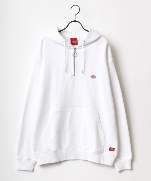 Dickies（ディッキーズ）の「Dickies/ディッキーズ ビッグシルエット ワンポイント ミニロゴワッペン ハーフジップ スウェット パーカー（パーカー・メンズ・ホワイト/ブラック/ベージュ/グレイッシュベージュ/グリーン/サックスブルー・M/L/XL）」の7枚目の写真