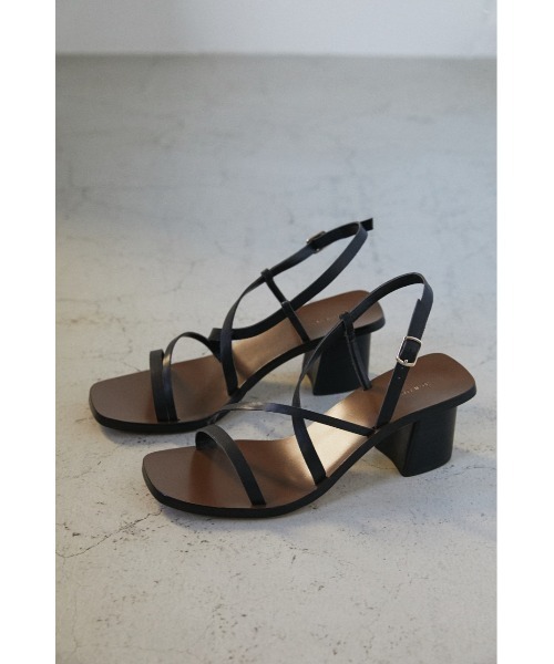 STYLEMIXER（スタイルミキサー）の「アシンメトリーストリングサンダル（サンダル・レディース・ブラック/キャメル・SMALL/LARGE）」の2枚目の写真