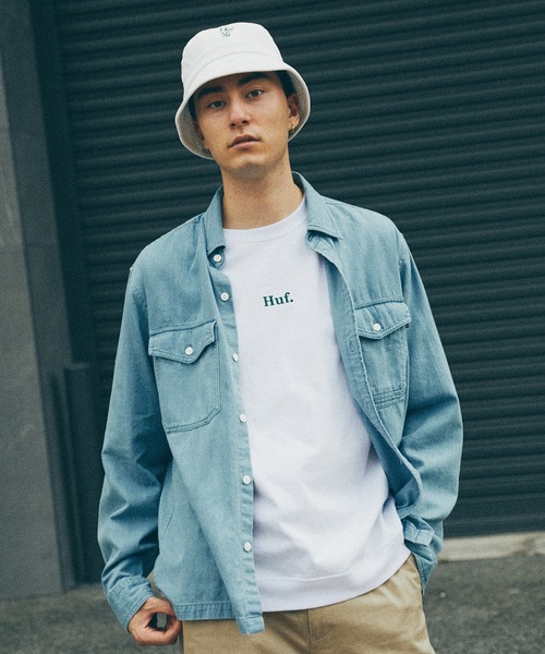 HUF（ハフ）の「GATHERING DENIM SHIRT / HUF デニムシャツ プリント