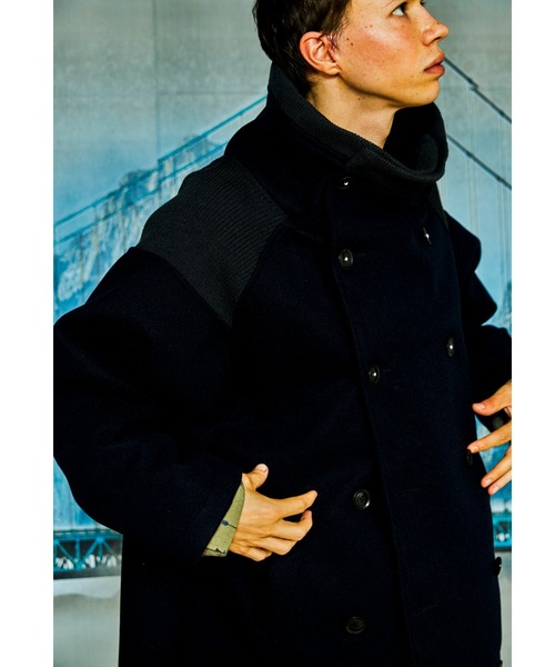 AlexanderLeeChang（アレキサンダーリーチャン）の「AlexanderLeeChang/アレキサンダーリーチャン　SAKASAMA LONG P COAT　AC032106（その他アウター・メンズ・ベージュ/ネイビー/グレー・2/3）」の3枚目の写真