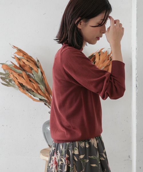 URBAN RESEARCH DOORS(アーバンリサーチドアーズ)の「ウールクルーネックプルオーバーニット(ニット/セーター・レディース・ベージュ/カーキ/ブラウン系その他・ONE)」の7枚目の写真