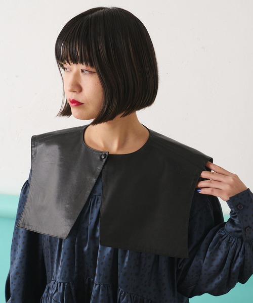 ear PAPILLONNER（イアパピヨネ）の「シープレザー付け襟（付け襟・レディース・ブラック/ダークグリーン・FREE）」の3枚目の写真